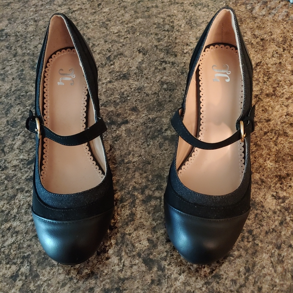 Juicy Couture Black Pumps Size 9